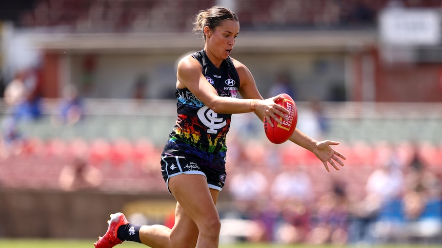 Three codes one player: Inside Brooke Walker’s journey from AFLW to NRLW – ABC News