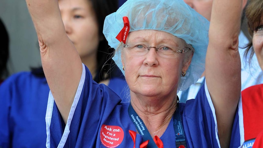 Victorian nurses protest outside the Royal Melbourne Hospital