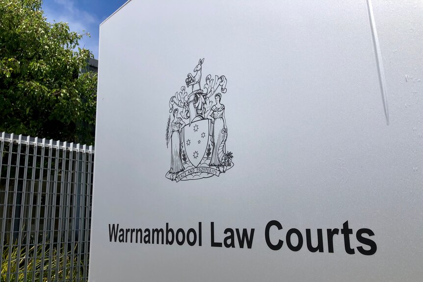 A sign that says "Warrnambool Law Courts".