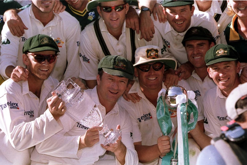 Steve Waugh holds the Ashes trophy with the 2001 Australian cricket team
