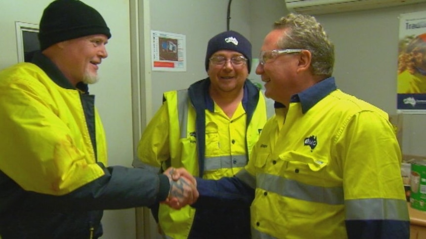 Andrew Forrest joins the crew at Fortescue Metals' Kings Valley mine for their morning warm-up