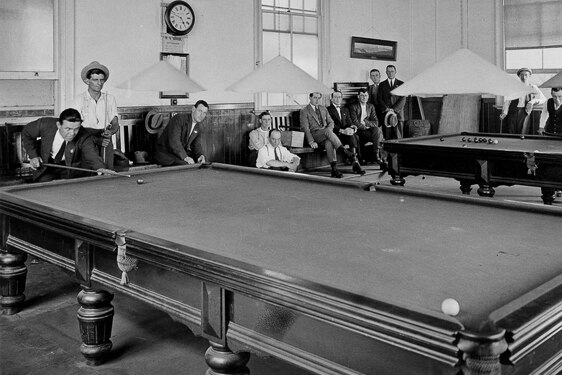 Men playing billiards at the Adelaide Cheer Up Hut on Christmas Eve.