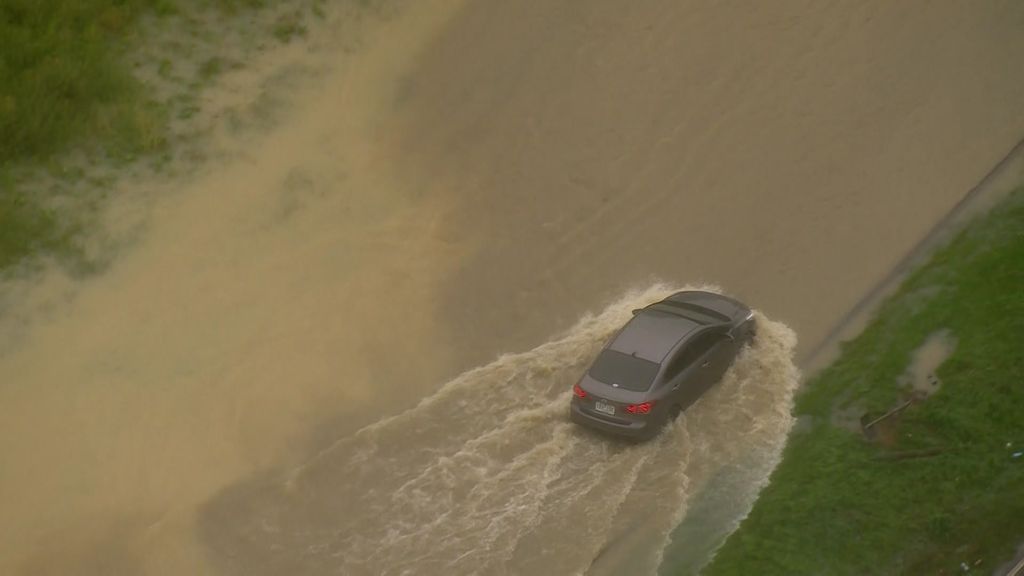 Dozens of SES rescues as Victoria is hit by flash flooding from ...