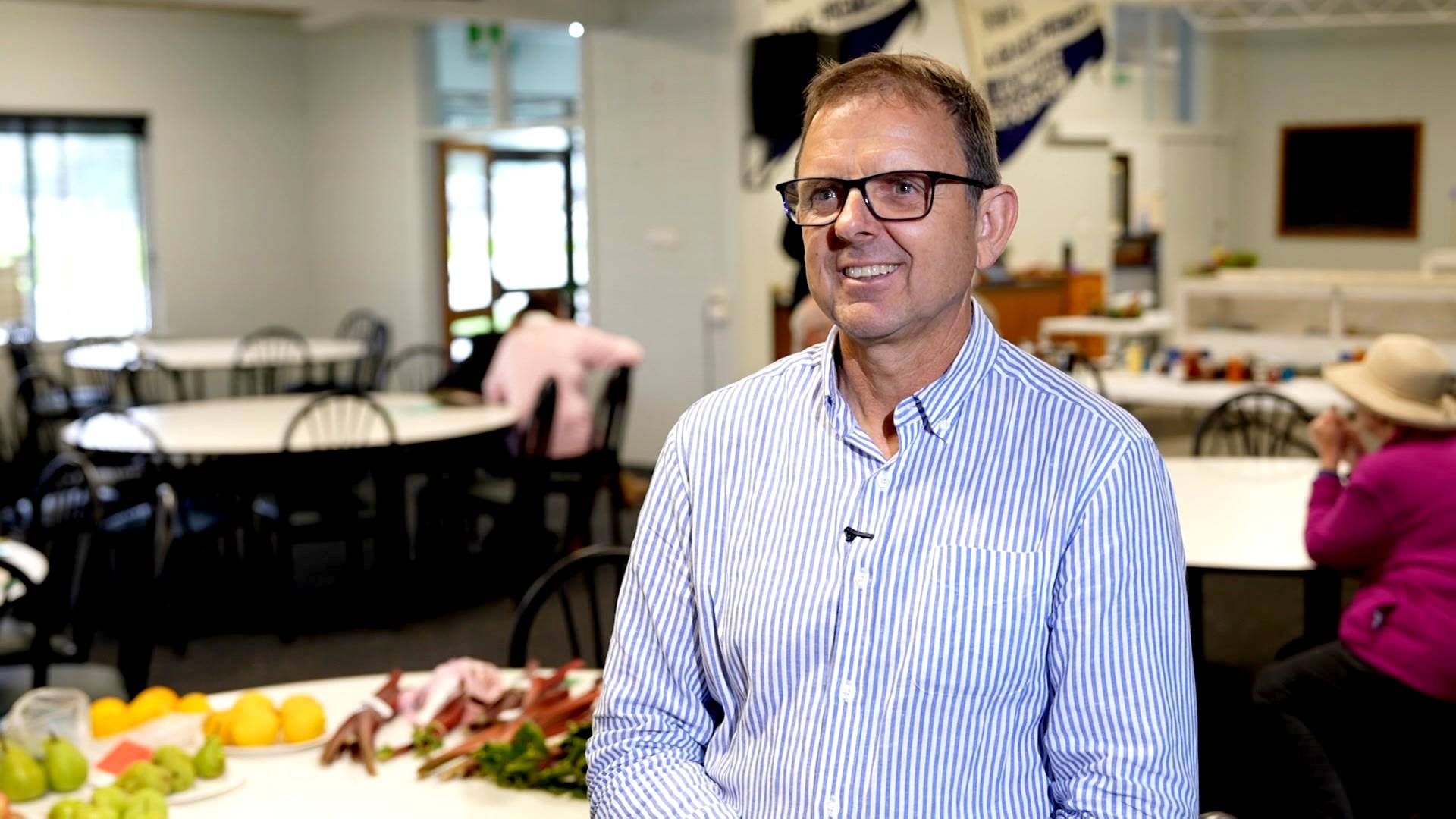 Miembro de MacKillop Nick McBride durante la campaña electoral.