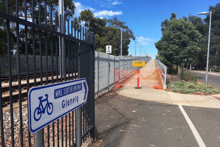 The Mike Turtur bikeway over the overplass closed