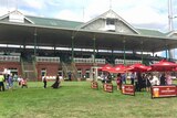 The crowds seem to stay away for the Hobart Cup 2017.