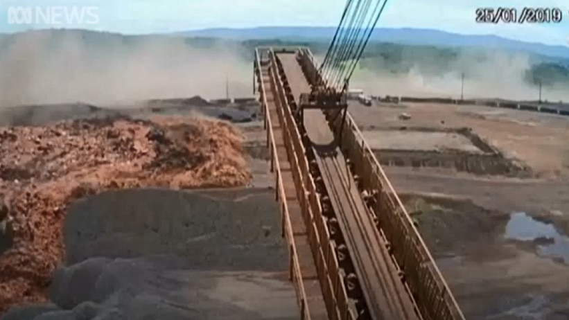 The terrifying moment a tailings dam collapsed in Brazil