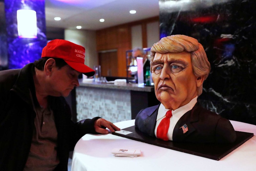 Trump cake at Republican event