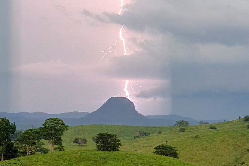 Lightning strikes a mountain