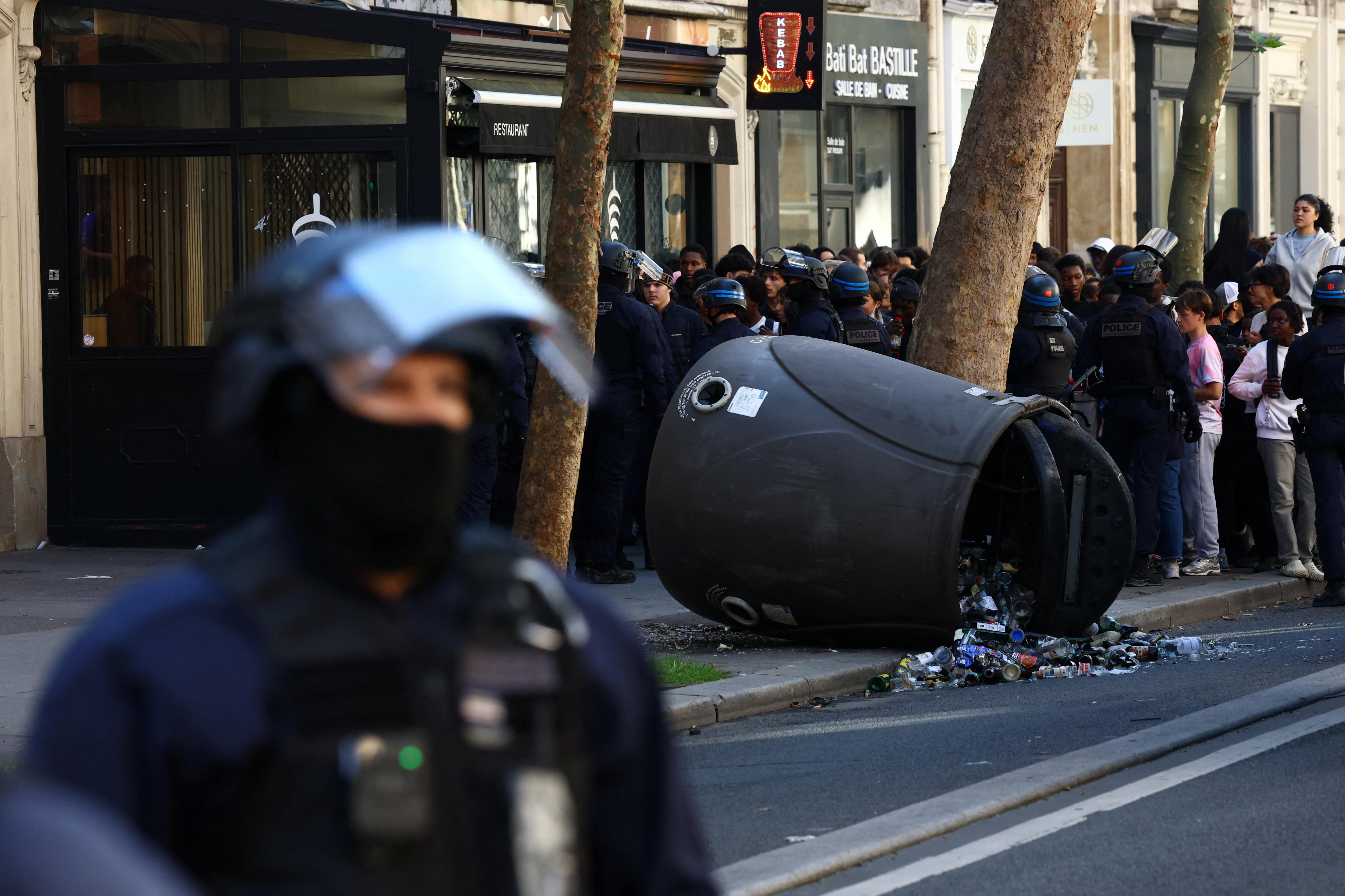 Teenager loses hand as French student protests escalate