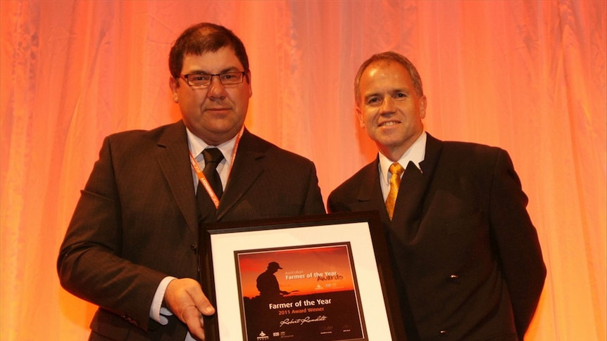 The 2011 Australian Farmer of the Year winner, Robert Ruwoldt from the Wimmera in Victoria with Leigh Radford, ABC Rural Editor