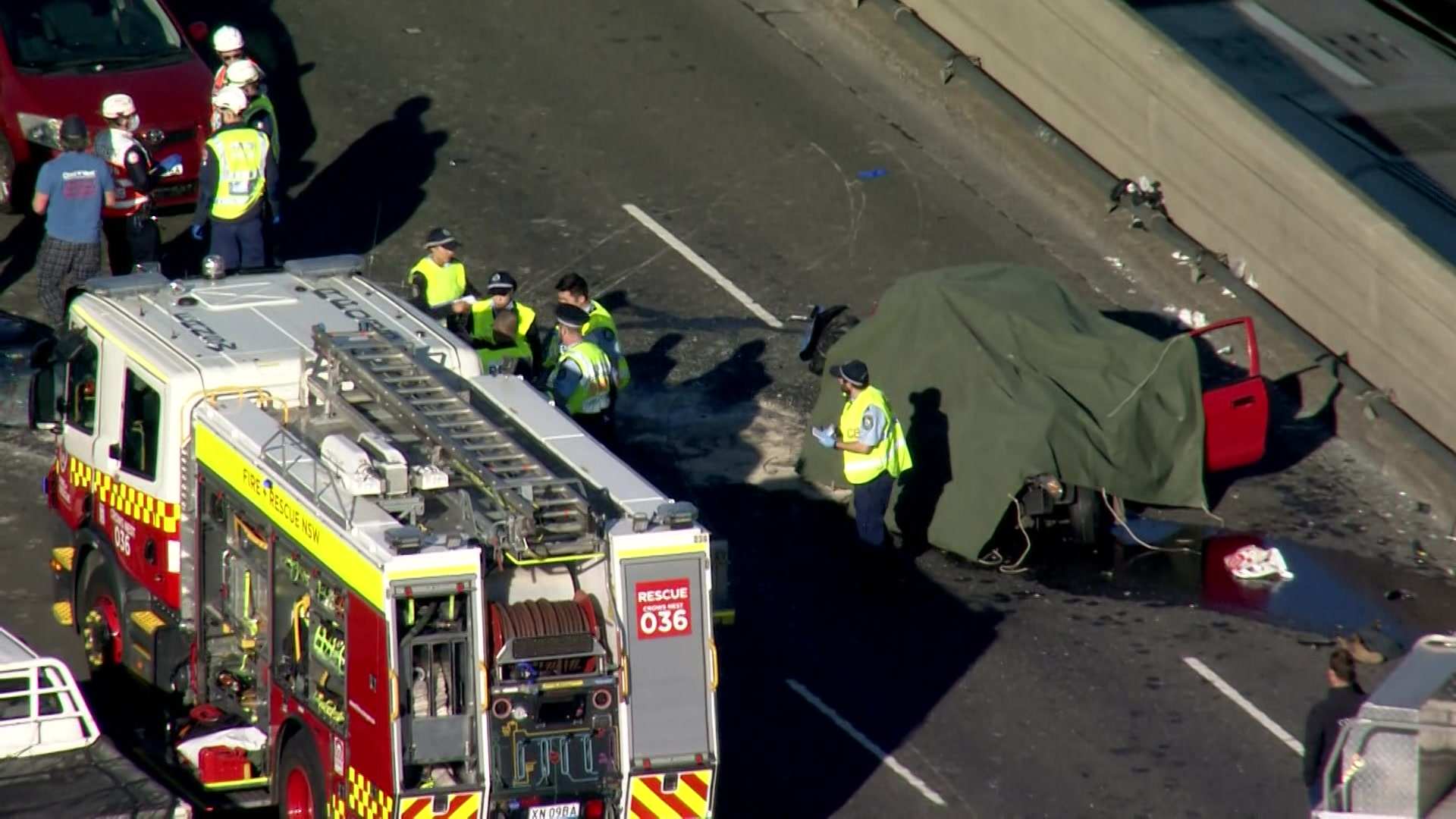 Sydney Harbour Bridge Crash Leaves One Woman Dead, Several People ...