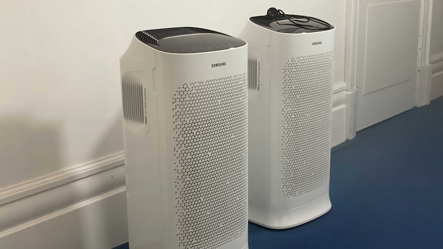 A simple air purifier can dramatically reduce the amount of COVID particles in the air.