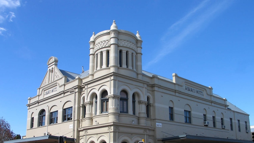 A wide shot of the fron of the Subiaco Hotel.