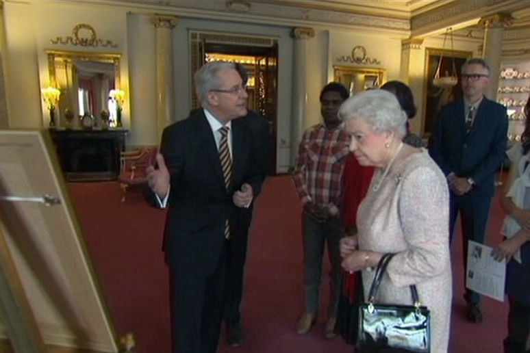 Queen Elizabeth meets Namatjira family