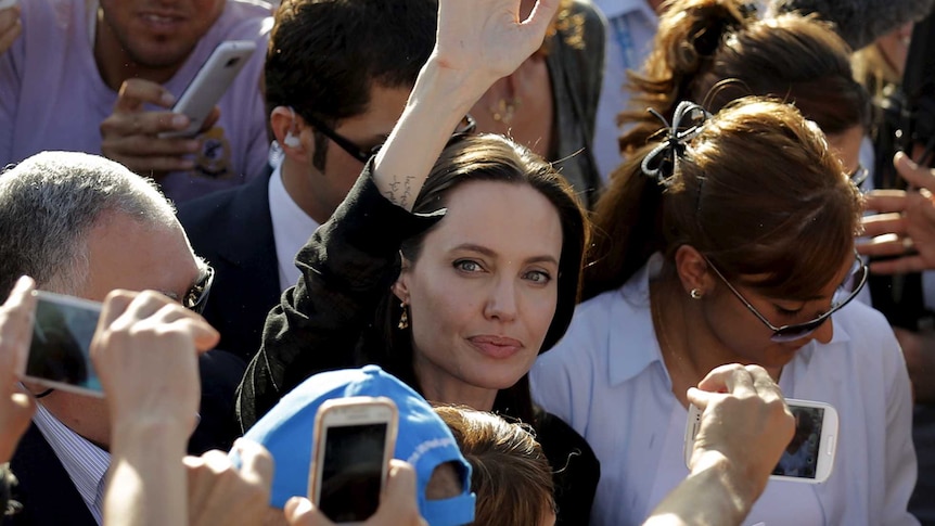 Angelina Jolie visits Syrian and Iraqi refugee camp