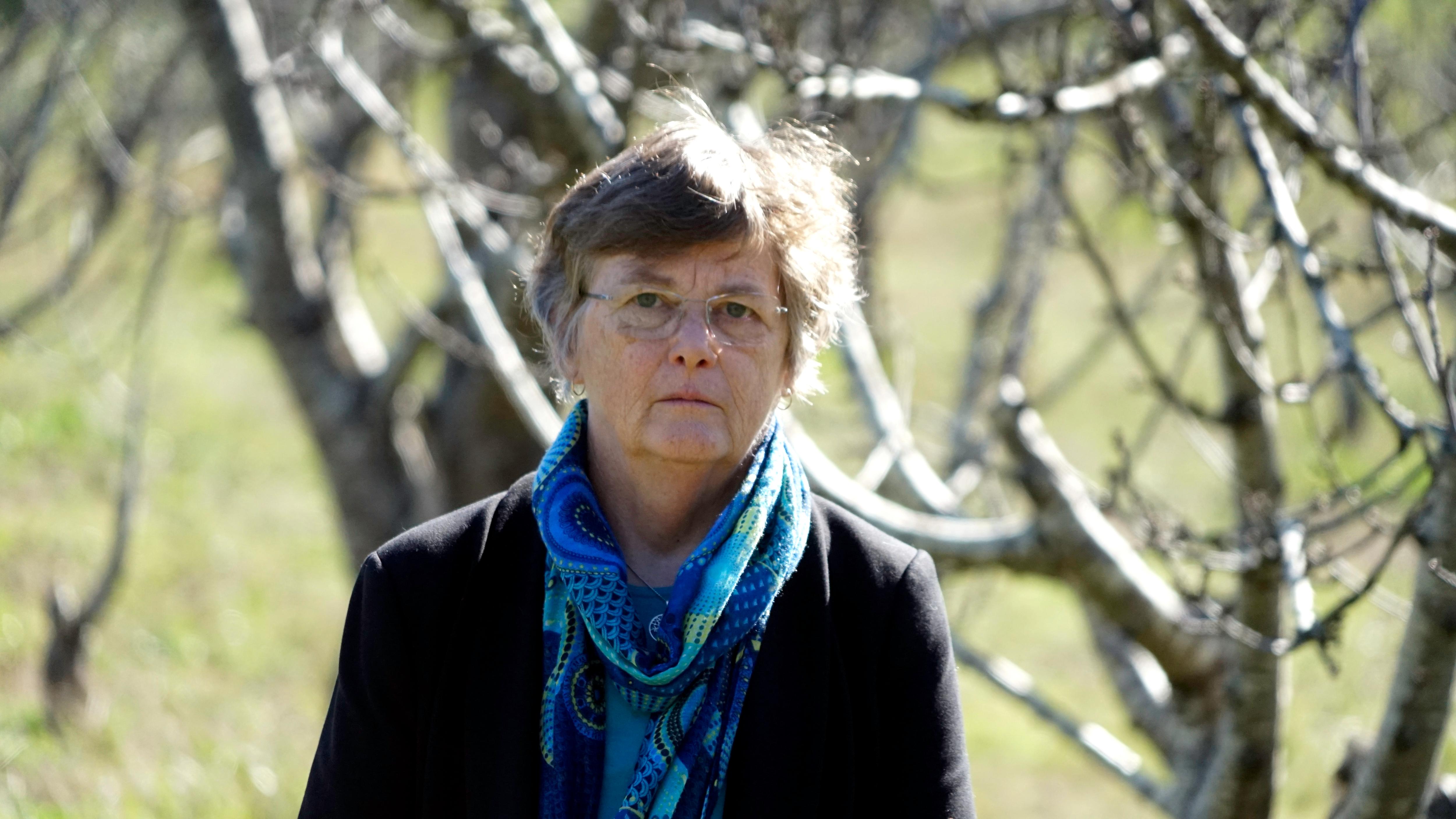 Dr Anne Tonkin
