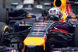 Ricciardo stays calm to finish second