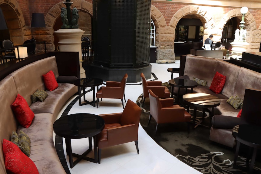 The lobby of the Intercontinental Hotel in Sydney's CBD sits empty.