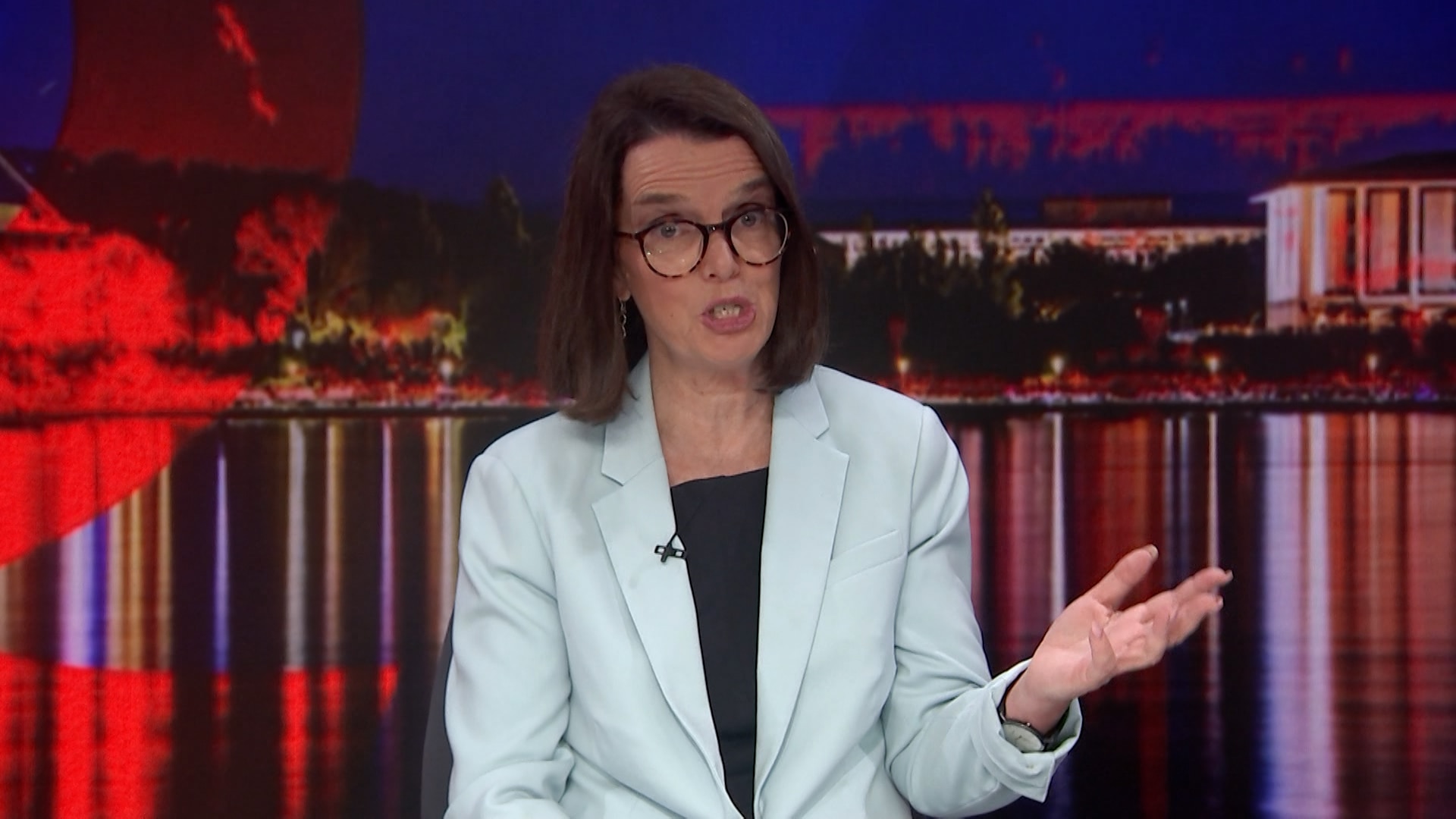 'Political hit job': Coalition senator launches defence of under-fire Morrison on Q+A