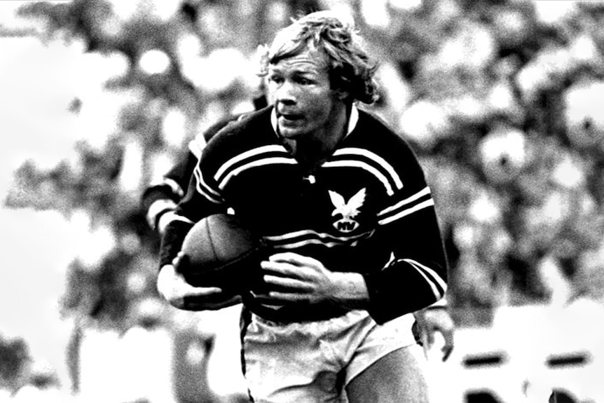 An archive photo of the late Bob Fulton playing for Manly.
