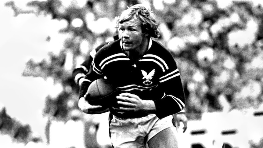 An archive photo of the late Bob Fulton playing for Manly.