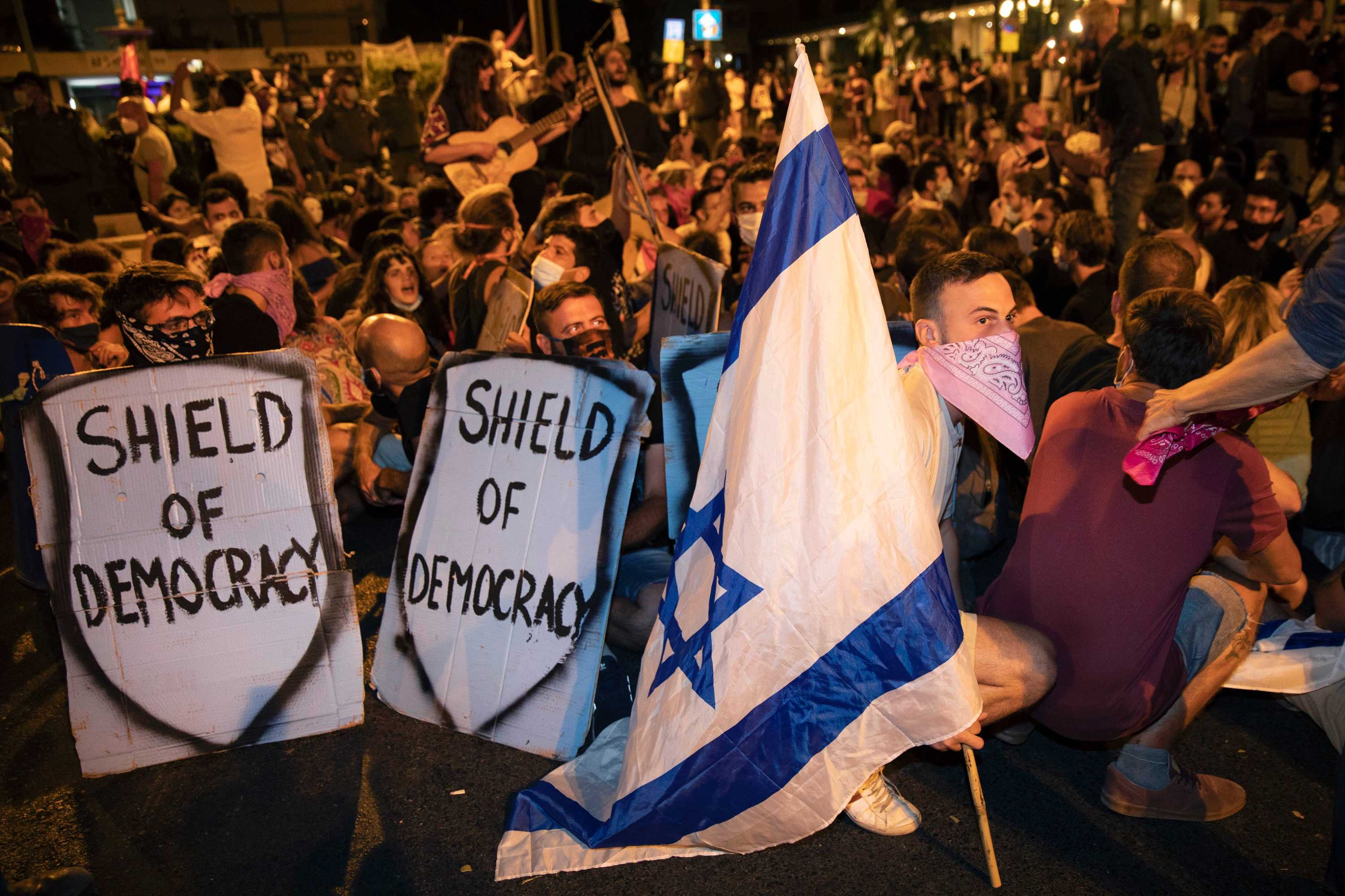 Thousands Demonstrate Against Benjamin Netanyahu As Protests Gain ...