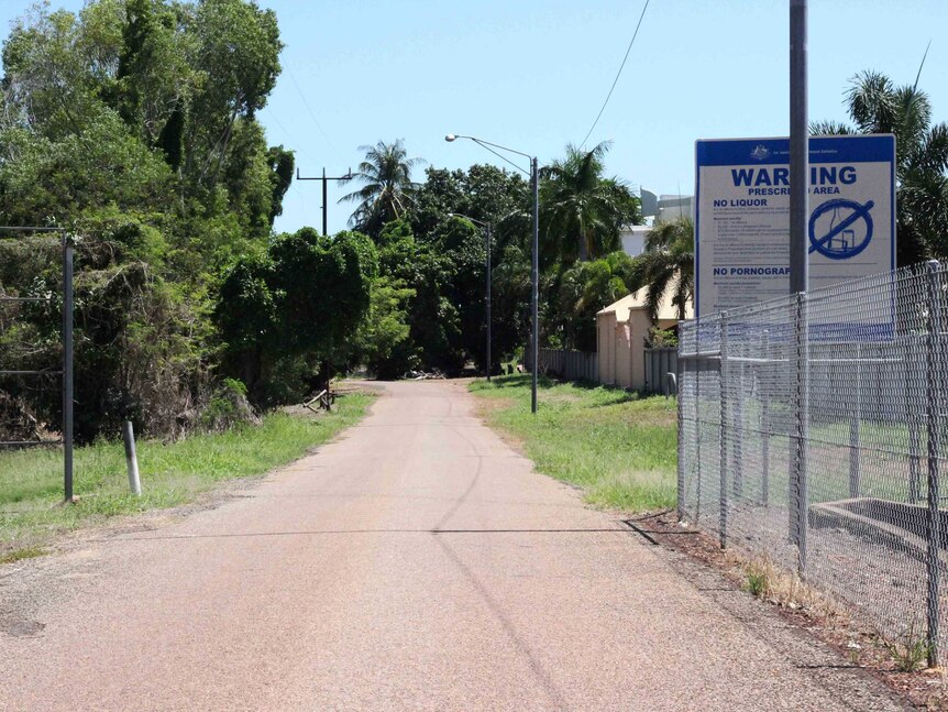 Entrance to Kulaluk community, Darwin