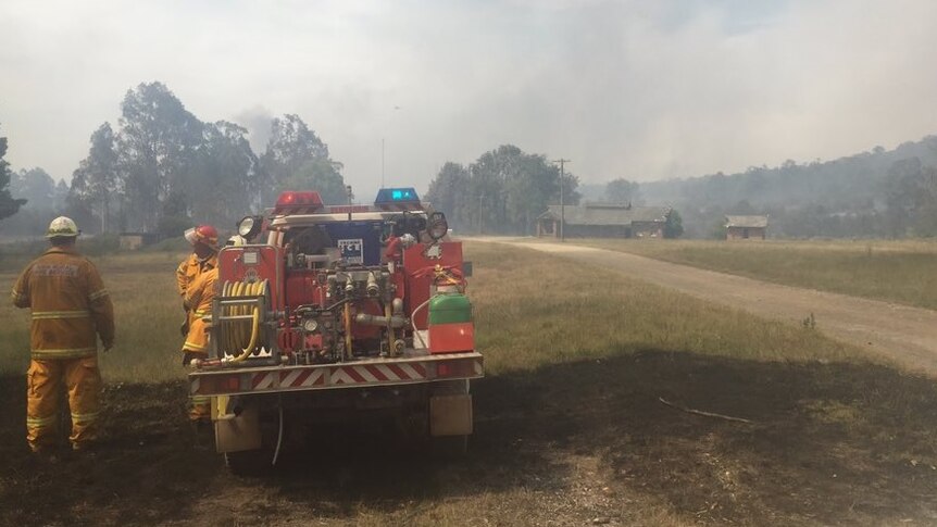 The RFS is urging residents near Cessnock to stay informed.