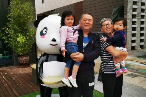 Camilla, Valerie with grandparents