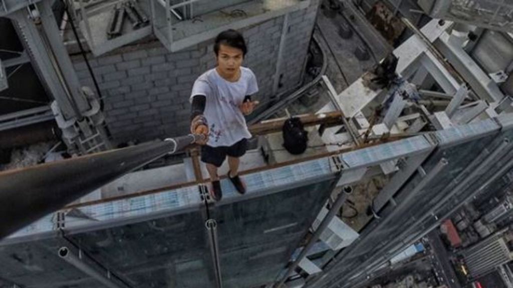 Chinese “rooftopper” Wu Yongning. - ABC News