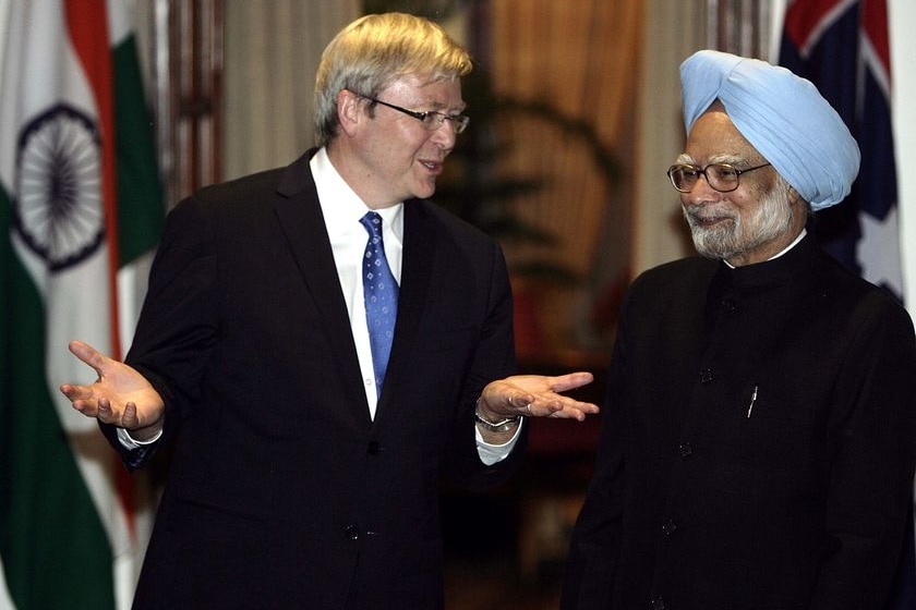 LtoR Prime Minister Kevin Rudd speaks with his Indian counterpart Manmohan Singh