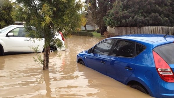 Cars under water in Tennyson Court
