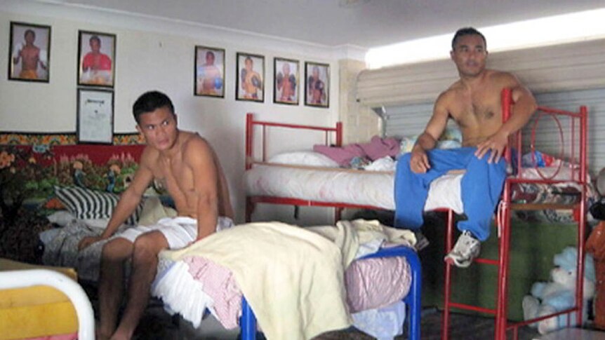 Filipino boxers in Dido Bohol's garage