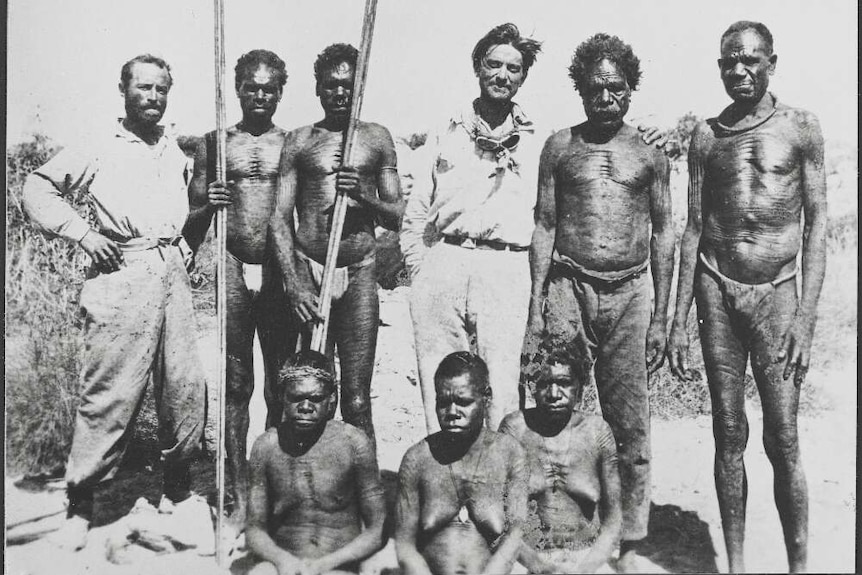 Adolph Klausman, Miaman Morrit-je, Murungnunga Tour, and Captain Hans Bertram.