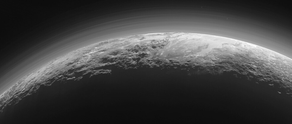 Pluto: New Horizons images reveal stunning views of 'Arctic-like ...