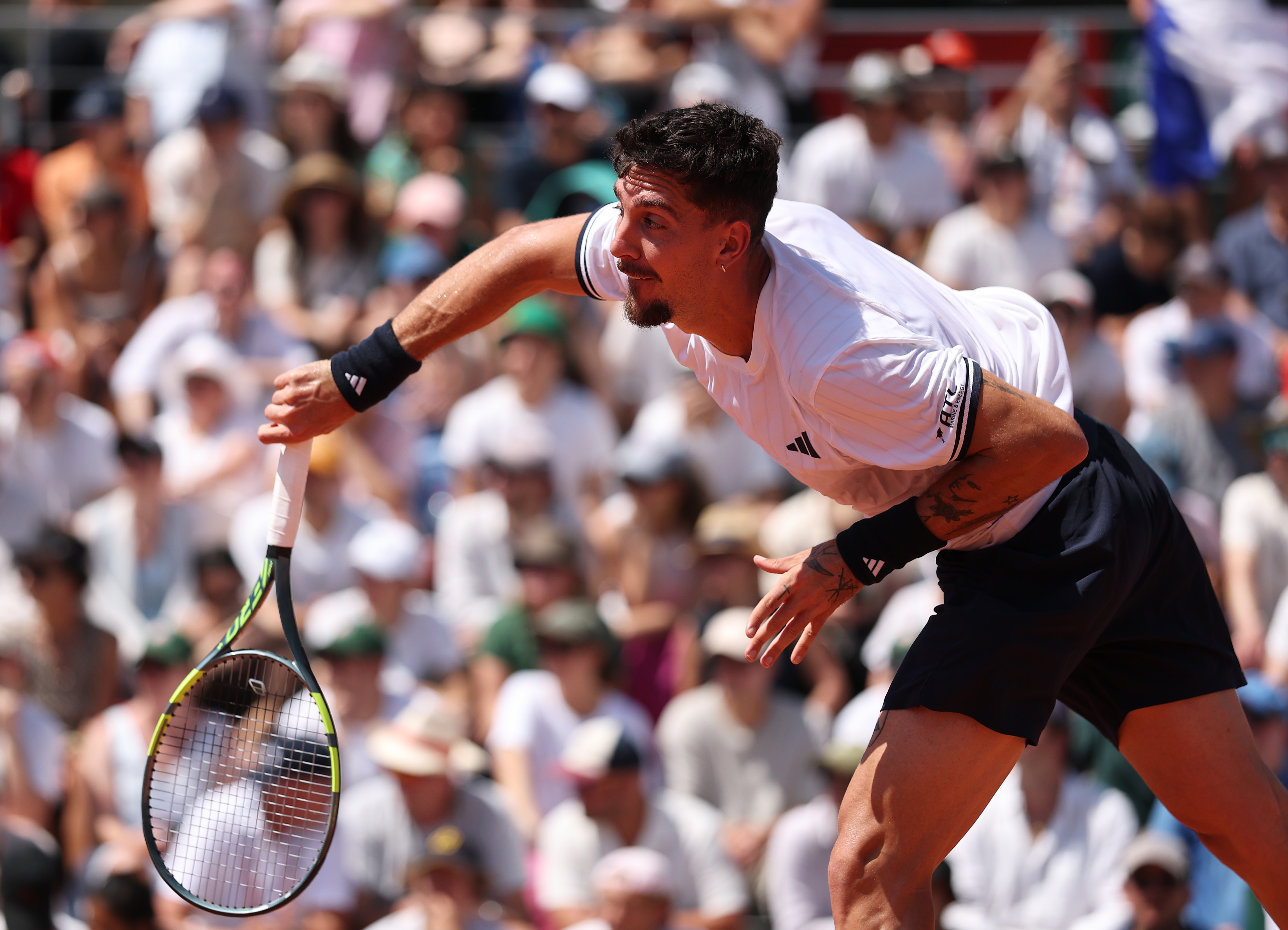 Kokkinakis wins French Open five-set thriller on mixed day for Aussies