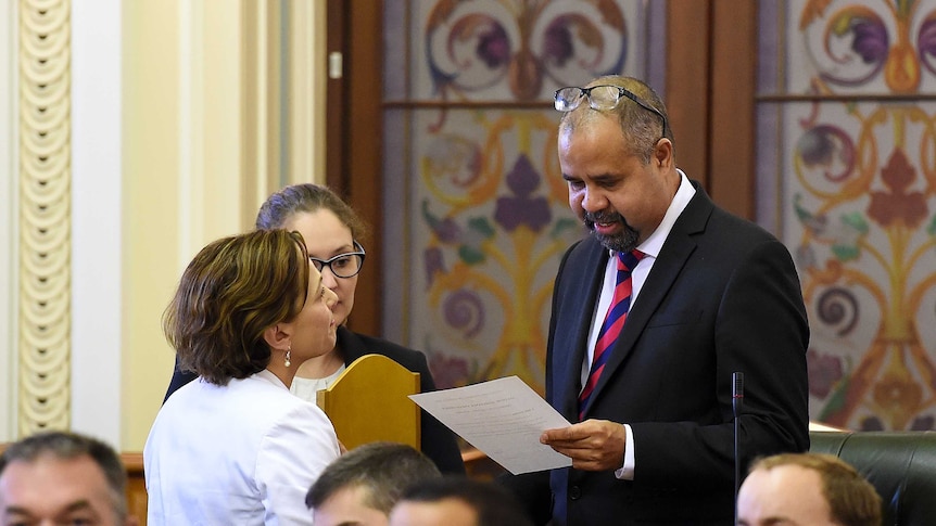 Bill Gordon being sworn in