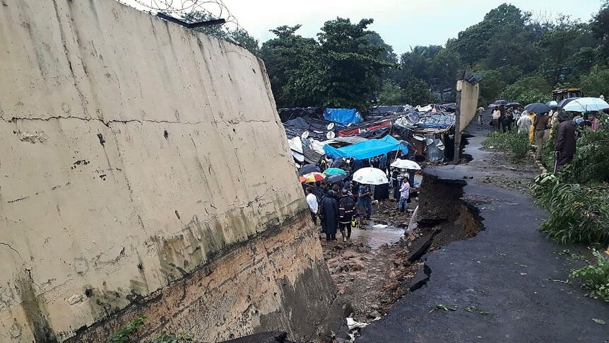 Indian monsoon causes wall collapse