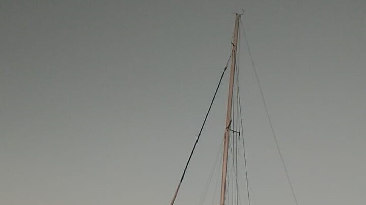 Kapal pesiar milik Anthony yang ditemukan di Pantai Melolo, Sumba Timur.