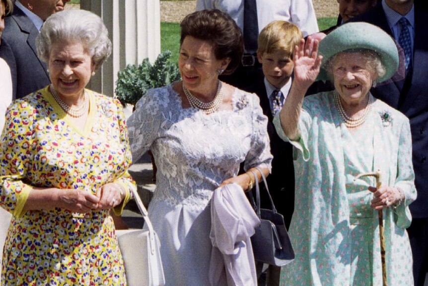 Queen Mother with her daughters in 1995