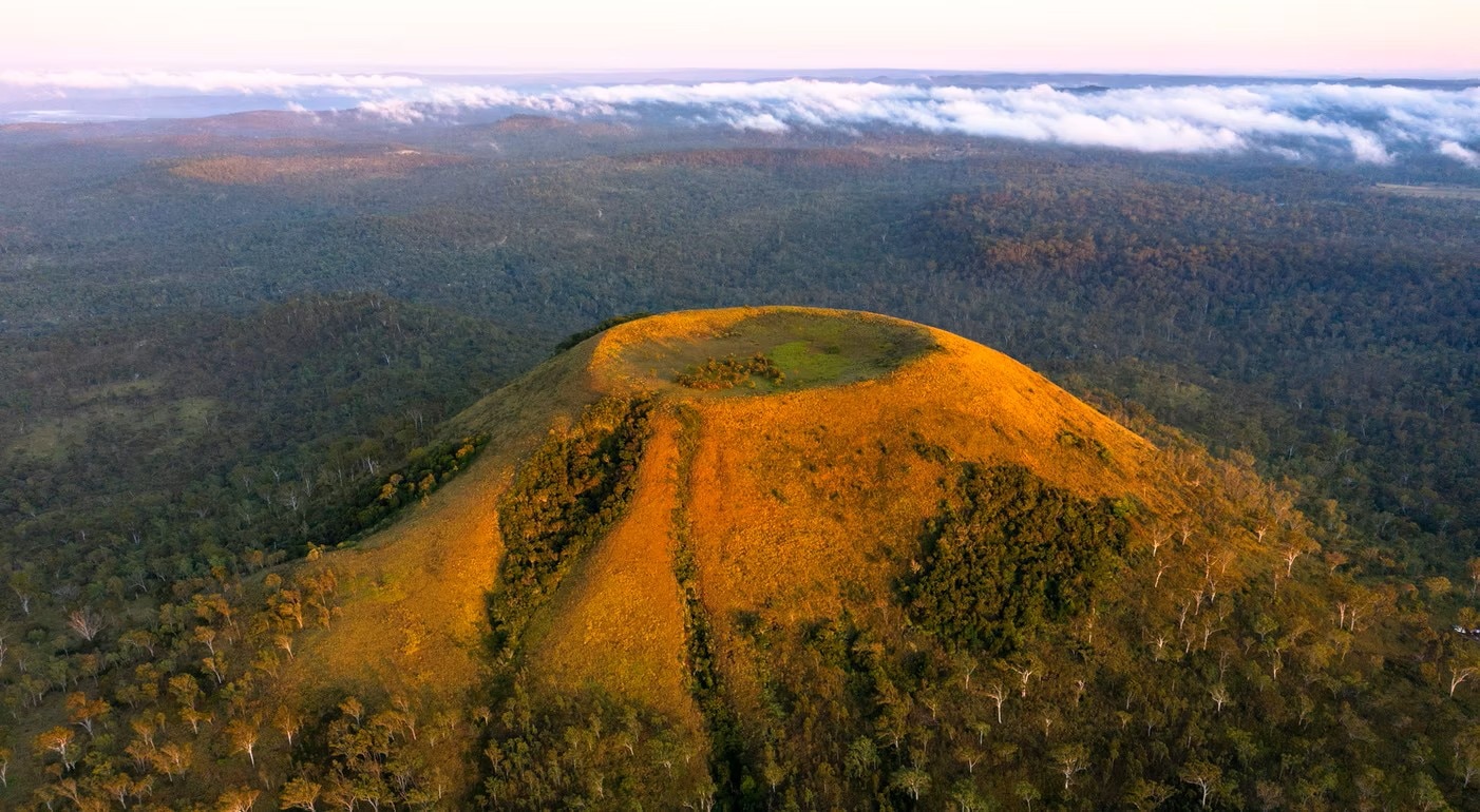 The residents and wind farm on the frontline of Australia's energy wars