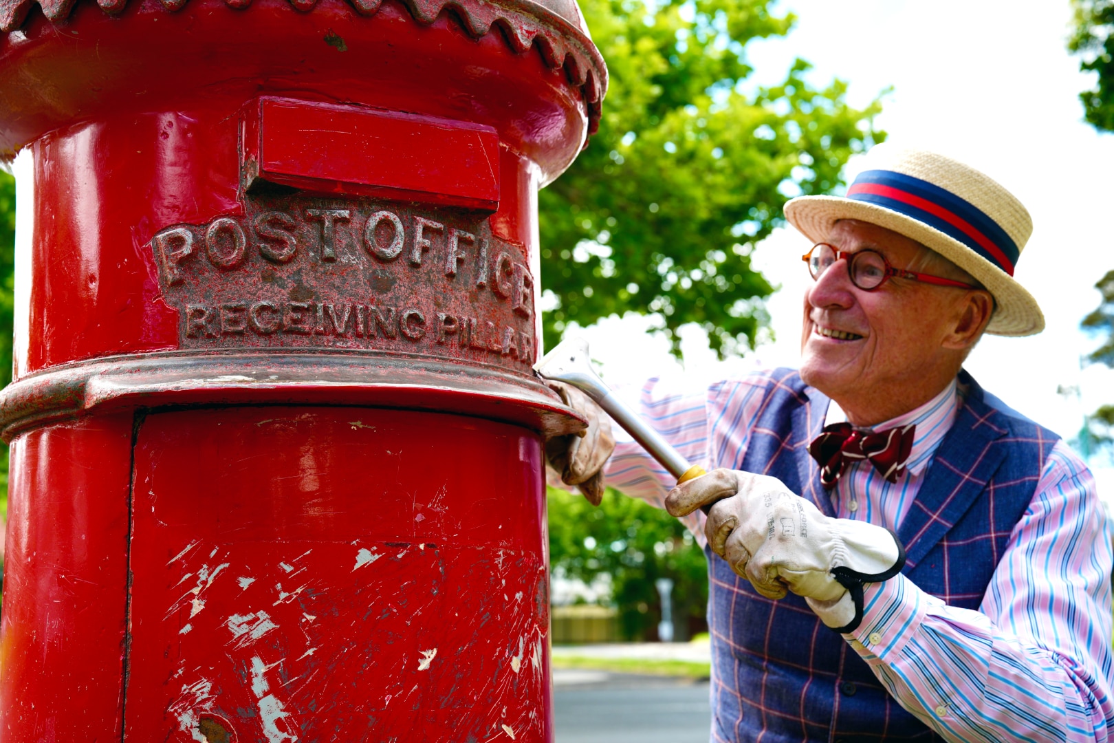 Australian artist's 'magic' letter box restoration project