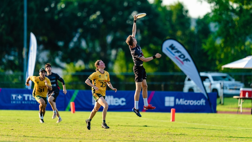 Mixed gender teams, democratic rules, no referees — is Ultimate Frisbee the  future of sport? - ABC News