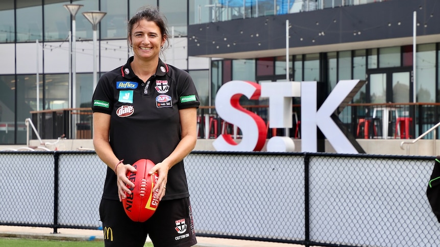 Peta Searle is the only senior coach in the AFLW this year.