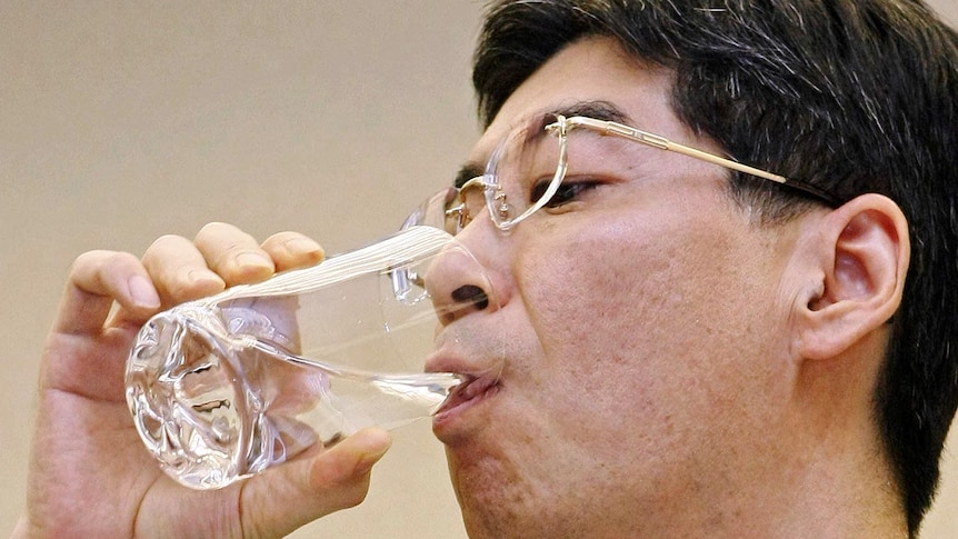 MP Yasuhiro Sonoda says his actions do not mean the water is safe to drink