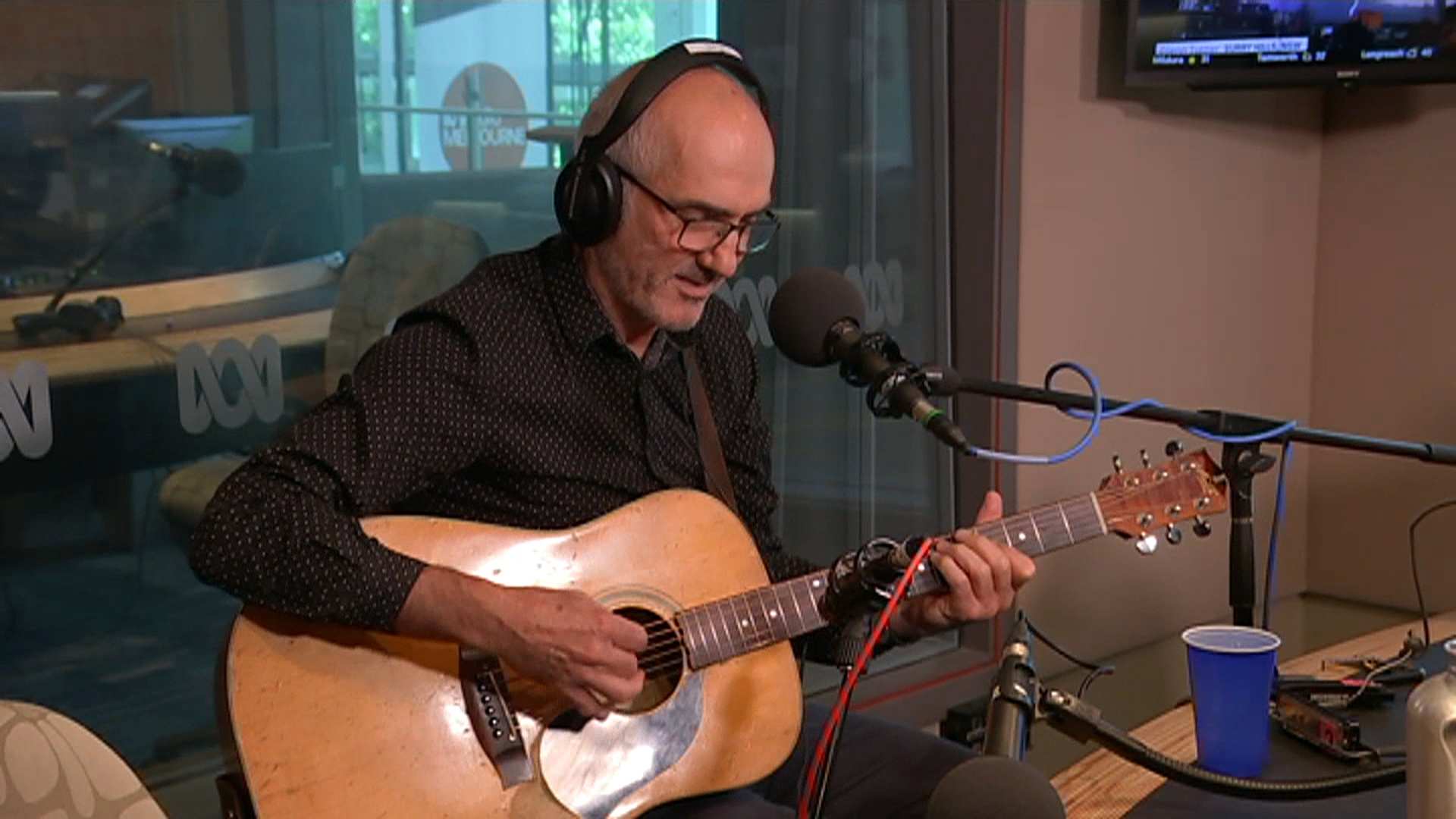 Paul Kelly shares story behind Christmas prison song How To Make