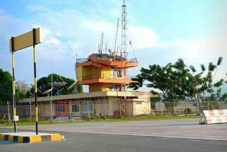 Anthonius Gunawan Agung jumps from the collapsing tower.