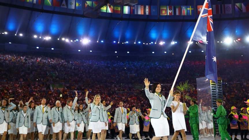 Anna Meares leads out Australia