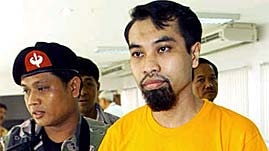 Fathur Rohman al-Ghozi escaped from police custody in Manila.